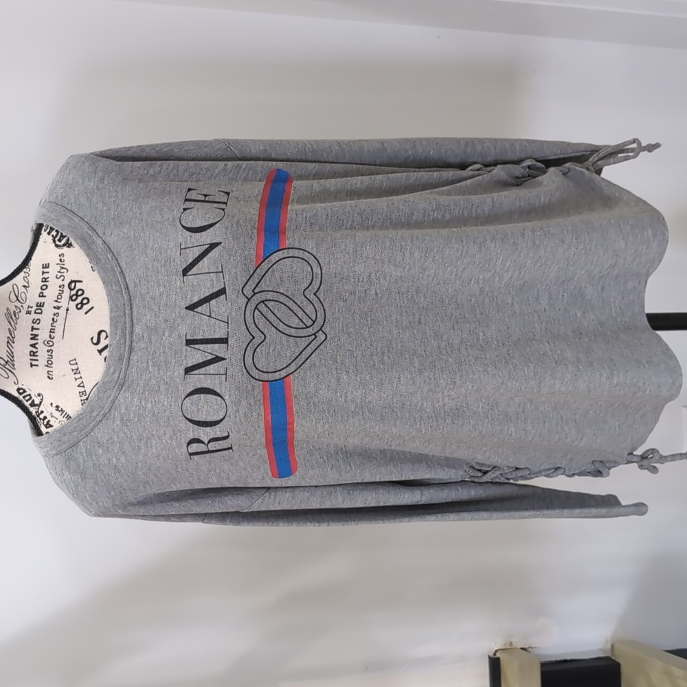 CHASER | Women's Grey Lightweight Long Sleeve Romance Sweater Size M